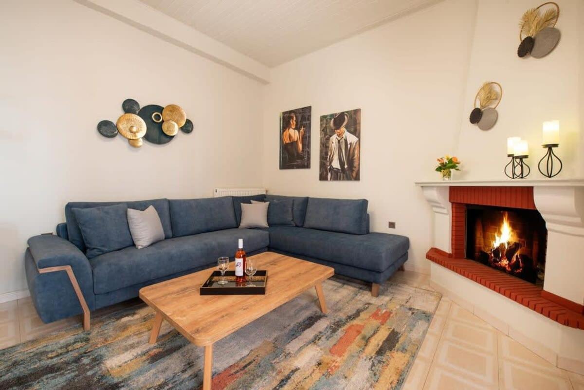 Dolce Favola Nomad Casa - Kalamata'S City Getaway Exterior photo